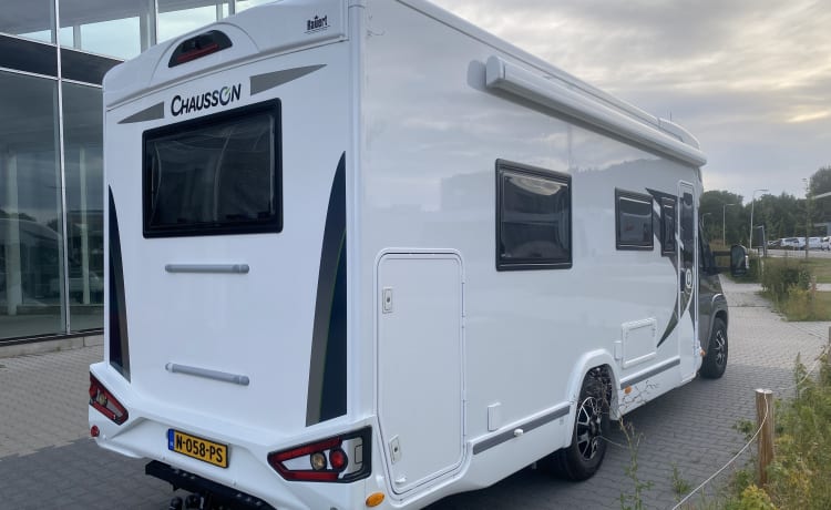 4p Chausson 711 semi-integrated from 2019