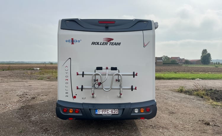 Mobieltje – Luxe familie camper met complete uitzet!