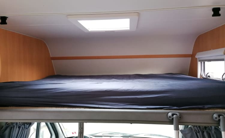 Duco – 6p Fiat Familiecamper met Stapelbed en grote garage