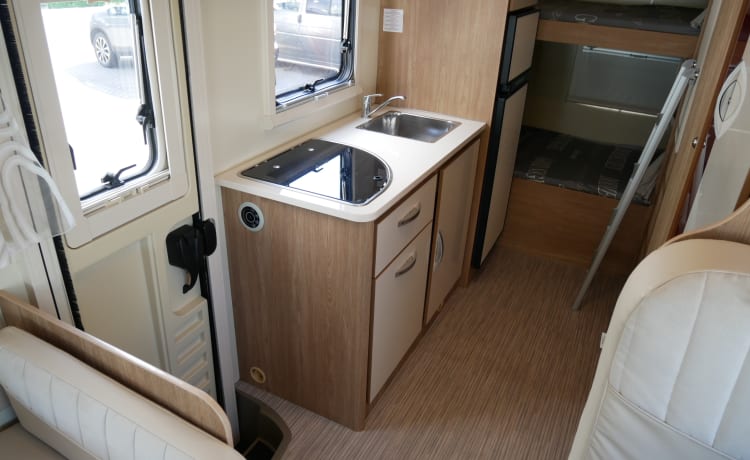 Rimor Alcove 7 persons seats- 6 berths