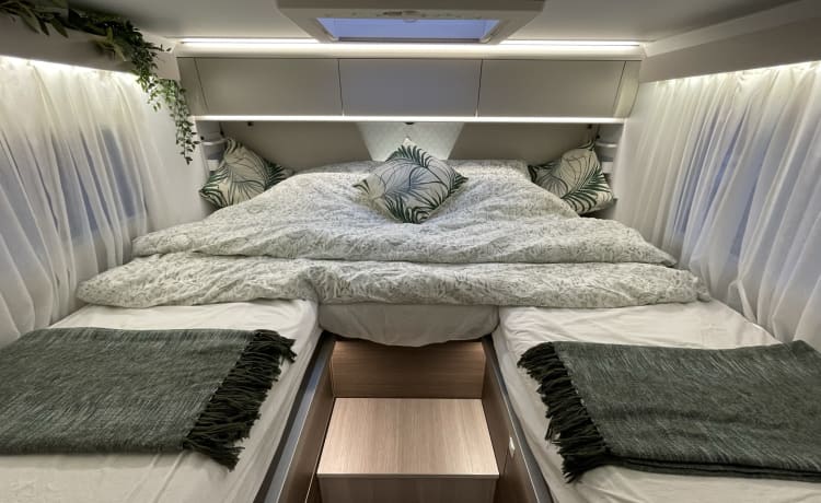 5* Rolling Luxury – Adria Matrix Supreme 21 - 4,5 posti letto