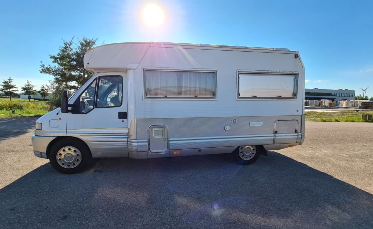 4p Fiat semi-integrated uit 1998