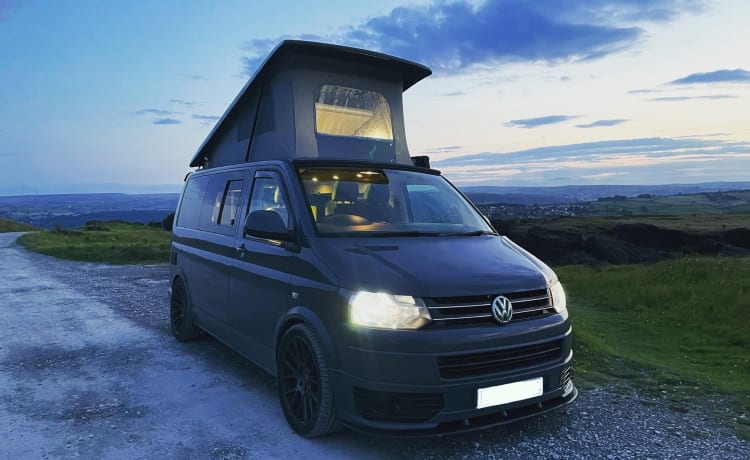 Yorkshire Glamper van   – Camper Volkswagen a 4 posti letto del 2015 con pannello solare ed extra 