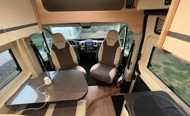 Wohnmobil GIOTTIVAN 60B 4 Plätze neu