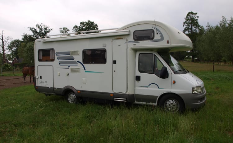 Camper Hymer 644 GT spazioso e adatto alle famiglie