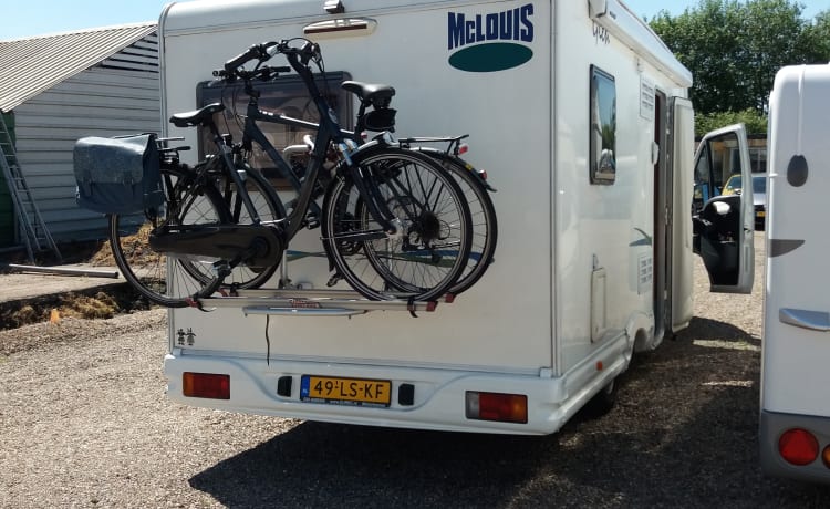 Leuke Camper huren, extra's o.a. fietsenrek