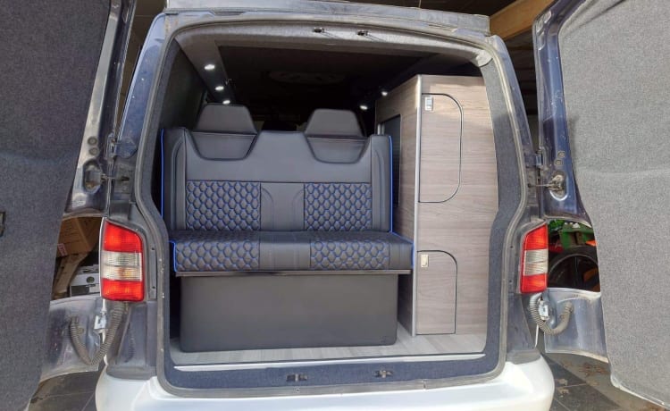 Blue Sky – Camper Volkswagen 4 posti letto del 2010