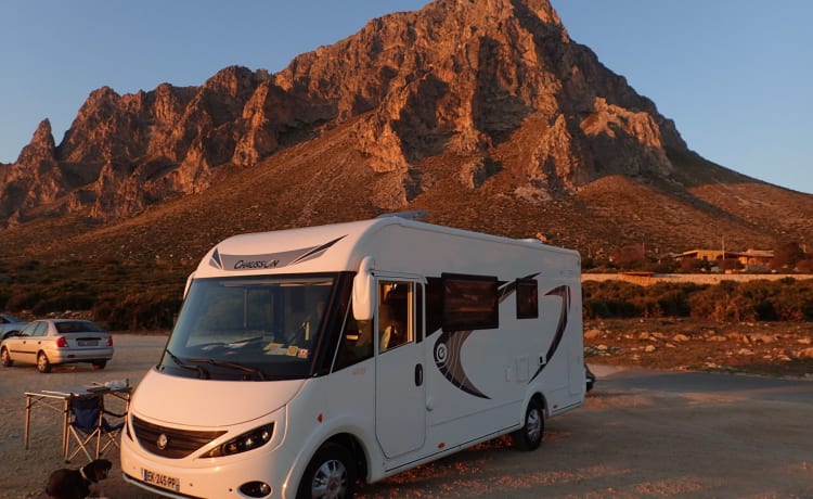 Camper integrato di lusso in affitto nel centro della Francia