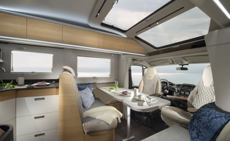 den bult – !Only for driver's license C! - New luxury camper Adria Axess XL S670SL