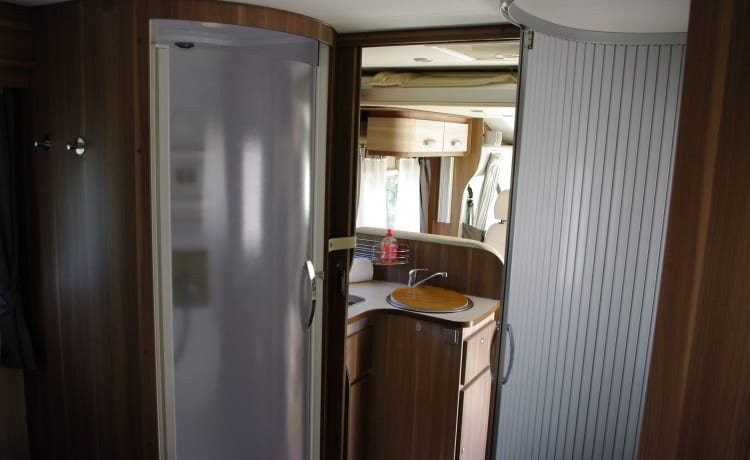 Very nice motorhome, in perfect condition.