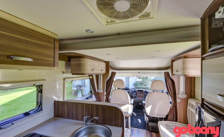 Rental of well-equipped family camper