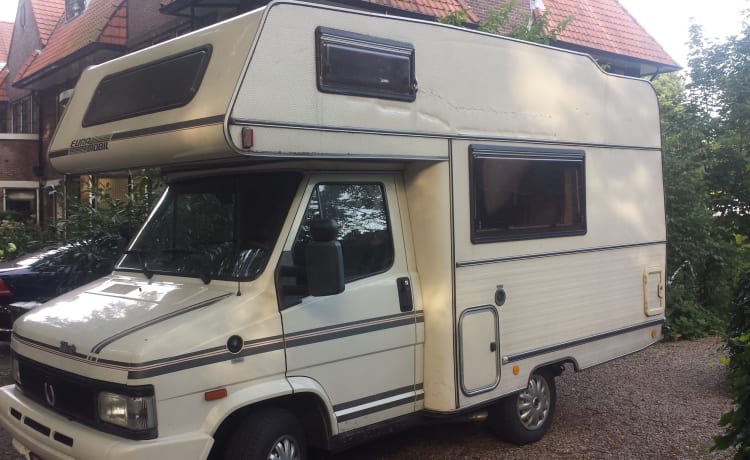 Frans – Nice retro camper!