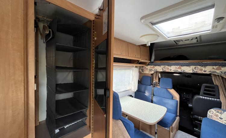 Spacious, nice and complete camper