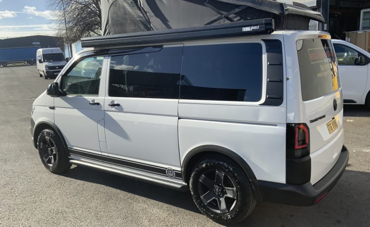 SWAMPER  – VW T6 SWB 4 GEBOORTE CAMPER VAN