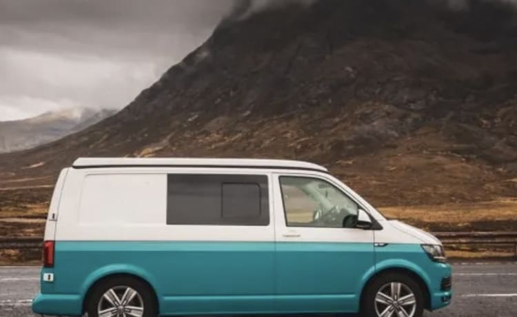 Tilly – Rox Campers – *Inklusive Versicherung* Luxus-Wohnmobil VW T6 mit 4 Schlafplätzen