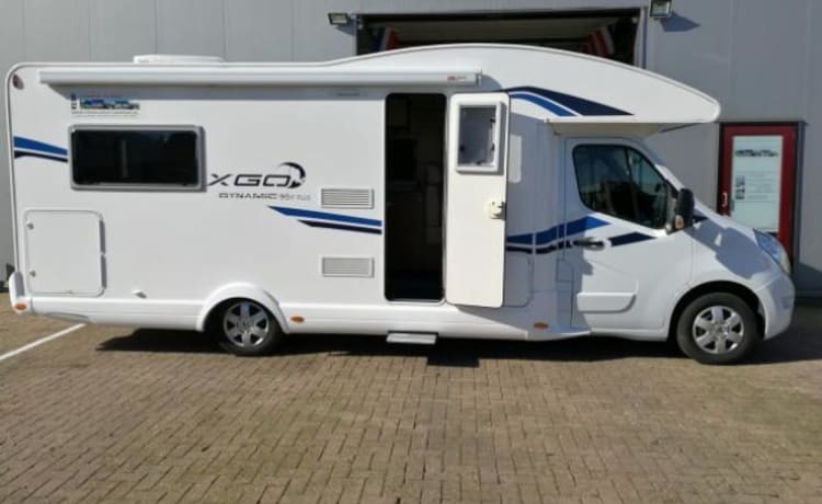 B-type – Moderne 2-5 persoons camper, kilometervrij, 2 x airco, navi etc