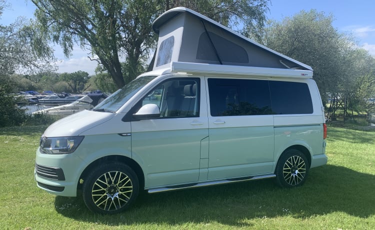 ELMA – Le camping-car VW prêt pour l'aventure....