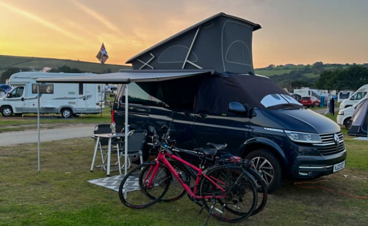 Coastal Van Ventures – Volkswagen Campervan mit 4 Schlafplätzen ab 2023