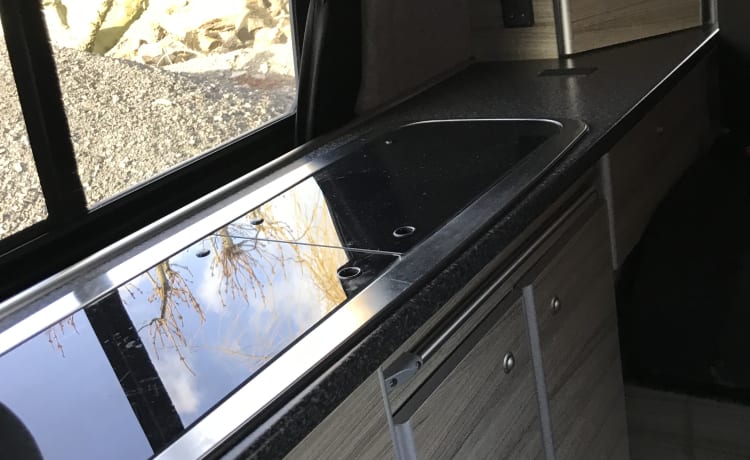 4 berth Volkswagen bus from 2018