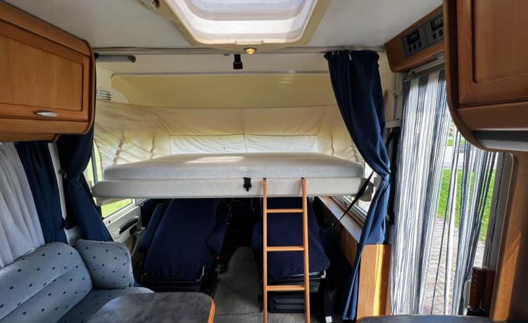 Macarena – Camper with many extras, integral