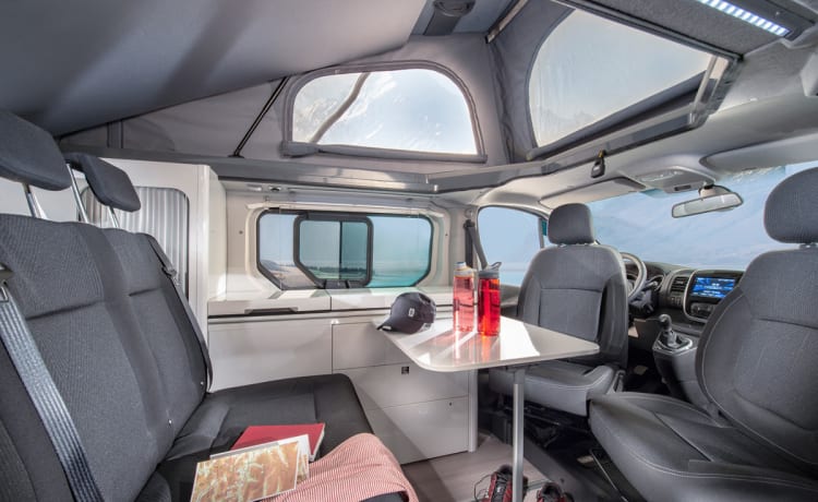 AdVANture – Camper Adria per 4 persone del 2023