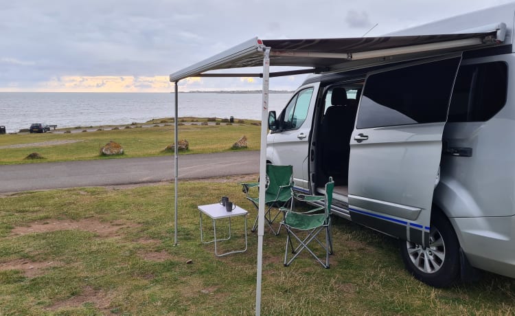 Daisy – Ford Transit Campervan mit hohem Dach