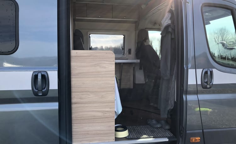 The Van – Hymer-Wohnmobil mit 4 Schlafplätzen aus dem Jahr 2018