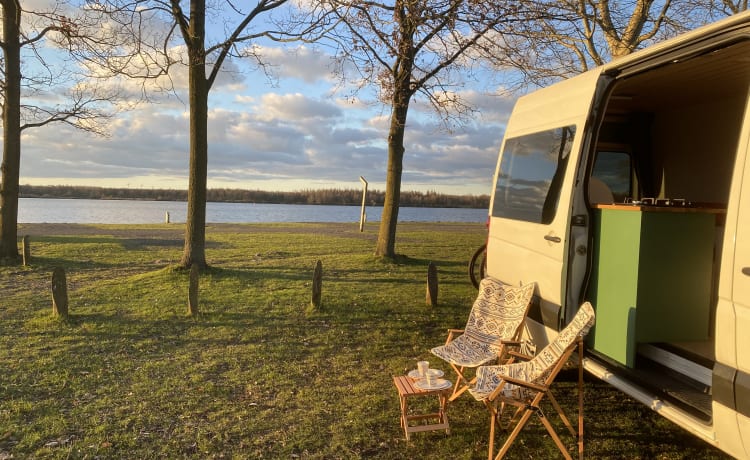 Off-Grid Bus Camper Volkswagen Crafter VW