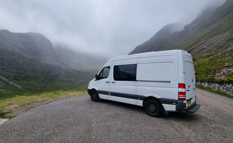 MerseyNomad – MerseyNomad- Op maat gemaakte Mercedes-Benz-camper met 2 slaapplaatsen