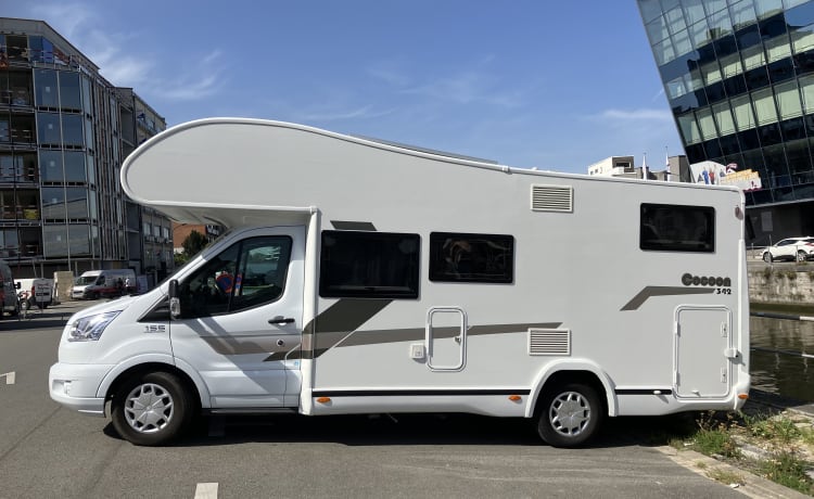 Bramper – Avontuurlijk reizen: huur onze 4-persoons camper!