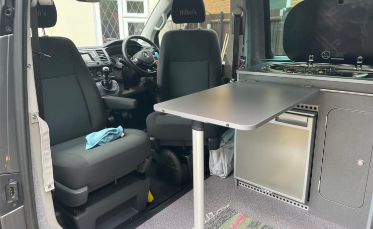 4-persoons VW T6 LWB Campervan - Volledig uitgerust - 2020