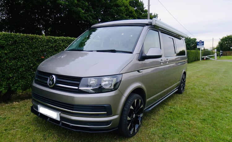 Unique 4 couchettes VW T6 2016