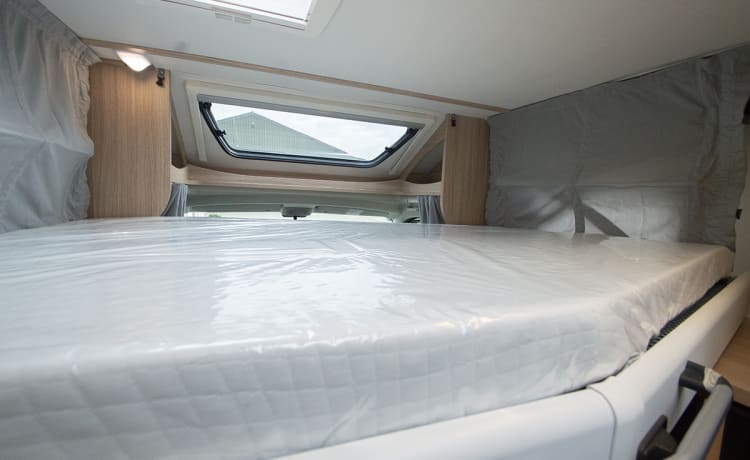 T69L – Camper familiare completo HomeCar con aria condizionata a motore e tendalino,