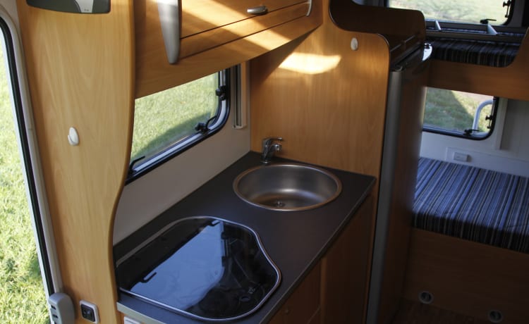 Chausson Flash 09 (2) – Spacious family camper Chausson Flash 09 (2)