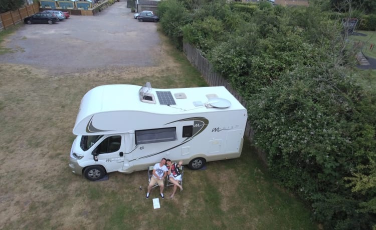 Camping-car familial spacieux à louer