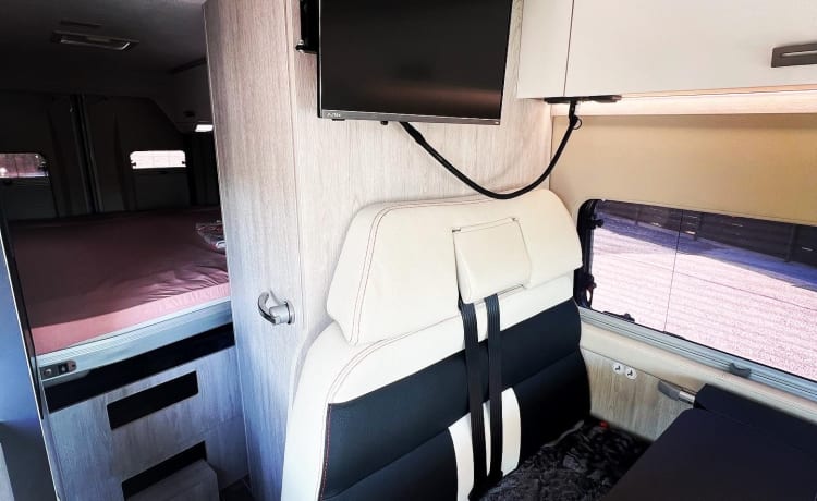 Loft On Wheels 3.0 – Roller team camper bus full option 4 persons