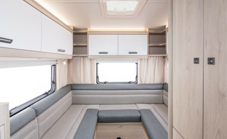 HAPPY – 5 posti letto Autotrail alcova dal 2023