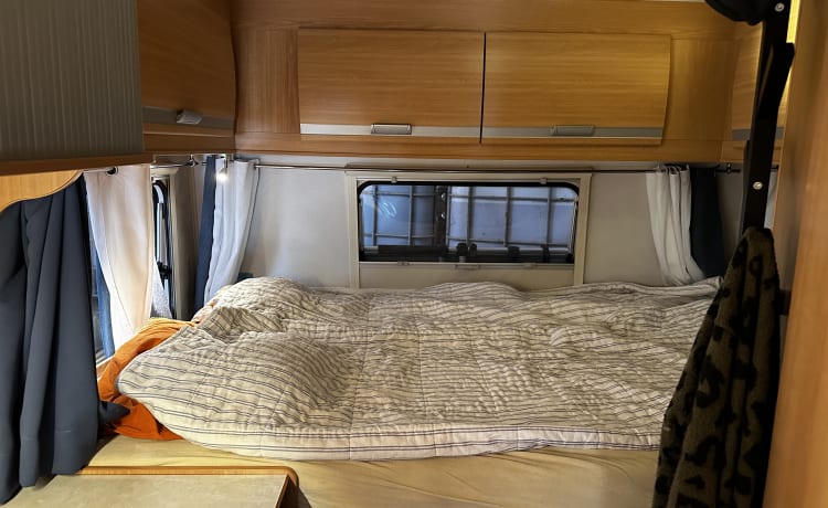 Camping-car confortable et complet pour 5 personnes