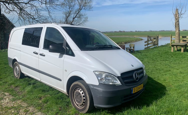 Kobus – 2p Mercedes-Benz Wohnmobil aus dem Jahr 2011