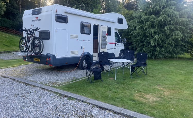 Ranulph  – 6 berth luxury with lots of added extras 