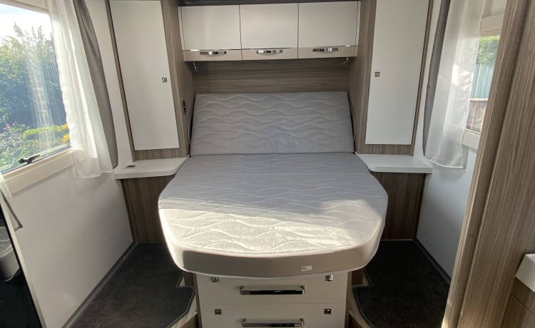 (MH001) Lovely 2020 4 berth Automatic Motorhome with Island bed