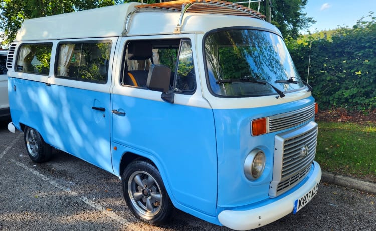 Carlos the camper – VW T2 T1 Camper Bonita the Blue Bay :-) 