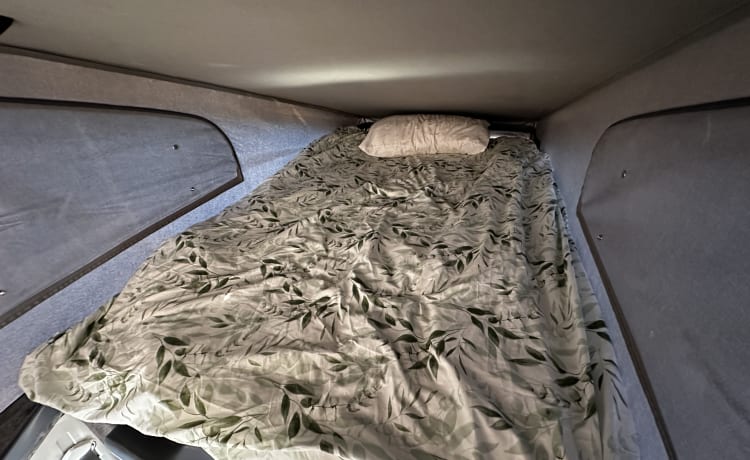 Camping-car haut de gamme VW T5.1 Pop Top à 4 couchettes