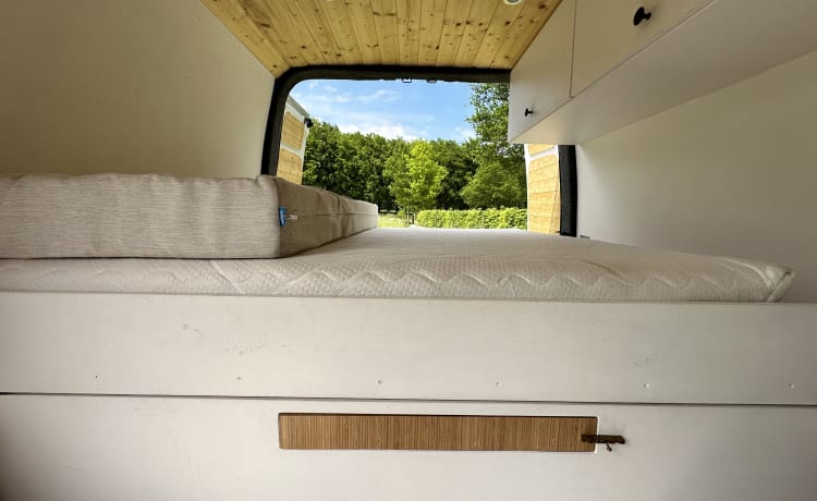 Kimper de Camper – 2p Renault Master avec ventilateur et chauffage 