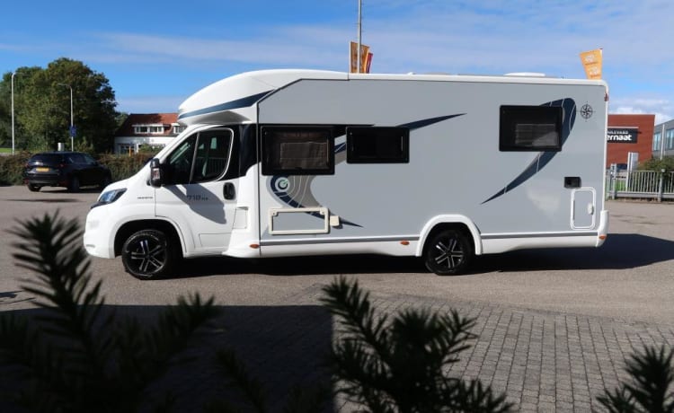 Luxury 4-person Chausson