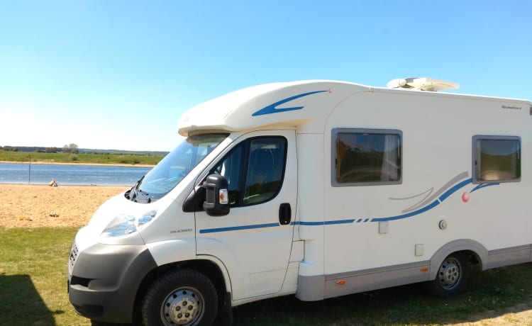 Madelief – Semi-integrated Adria Sport - Bronckhorst Campers