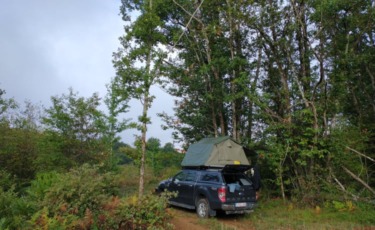 Ford Ranger met daktent voor 3 tot 4 personen