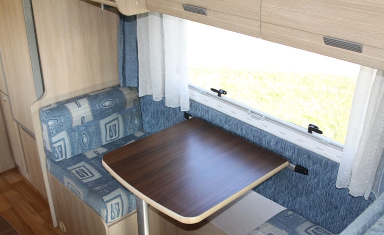 Super Brig 678 - Leuke familie camper voor 7 personen!