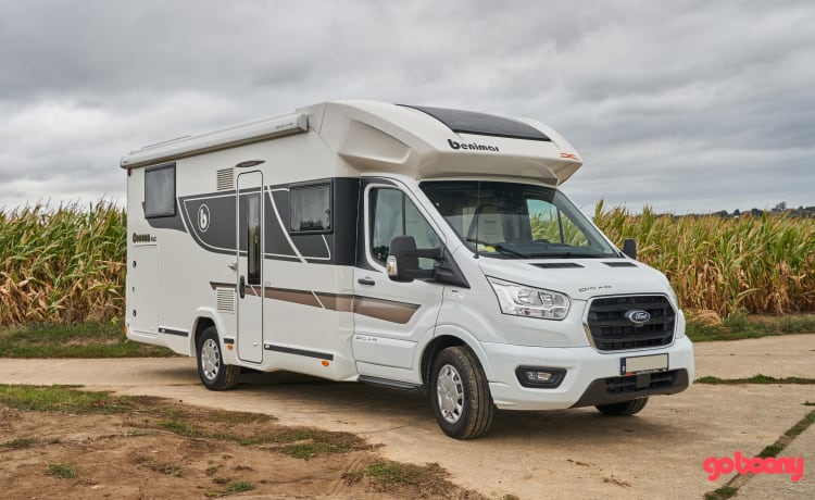 brand new Benimar Cocoon 463 4 persons semi-integrated 2022