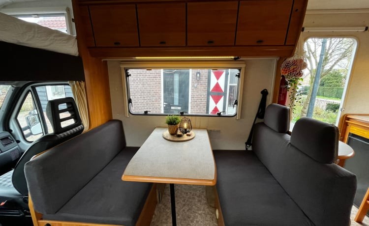 Delightful 4p Fiat Hymer alcove - ready for adventure!